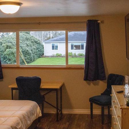Private Home - Playground, Jumping Mat, Bbq, Darts, Firepit, Gazebo, 4 Smart Tvs, White Cotton Bedding, - The Redwood Cul-De Sac Beach Retreat كريسينت سيتي المظهر الخارجي الصورة