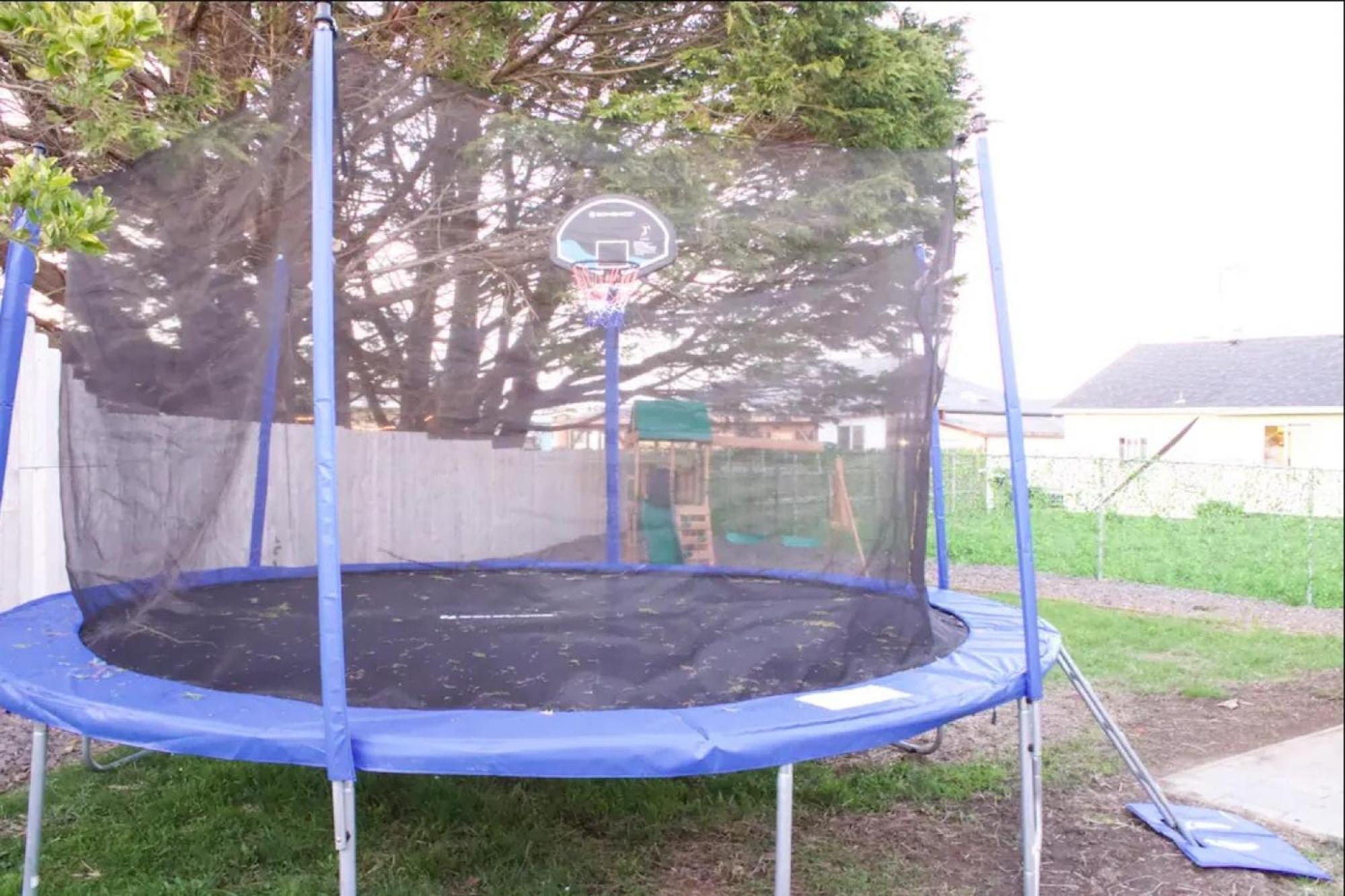 Private Home - Playground, Jumping Mat, Bbq, Darts, Firepit, Gazebo, 4 Smart Tvs, White Cotton Bedding, - The Redwood Cul-De Sac Beach Retreat كريسينت سيتي المظهر الخارجي الصورة