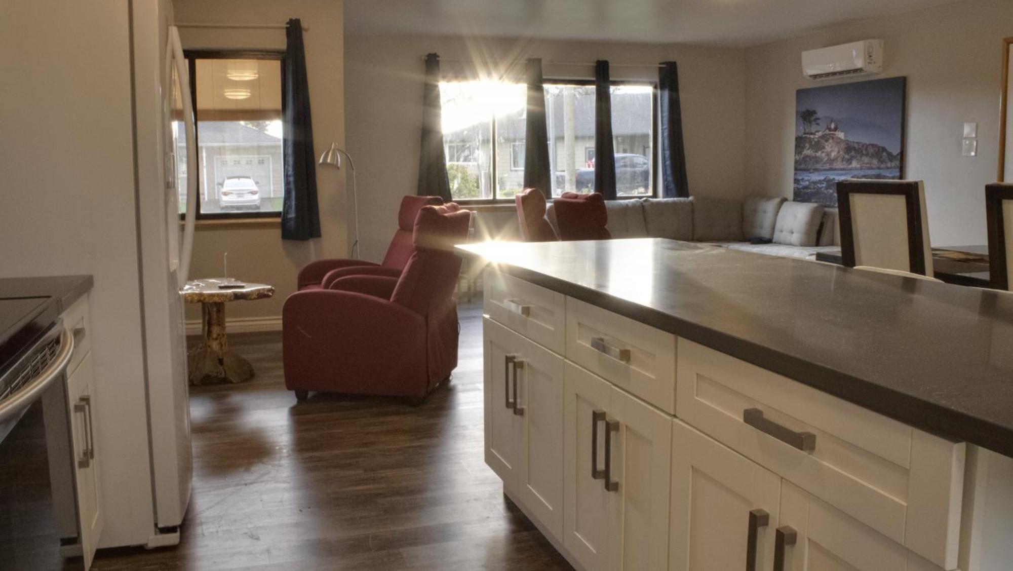Private Home - Playground, Jumping Mat, Bbq, Darts, Firepit, Gazebo, 4 Smart Tvs, White Cotton Bedding, - The Redwood Cul-De Sac Beach Retreat كريسينت سيتي المظهر الخارجي الصورة